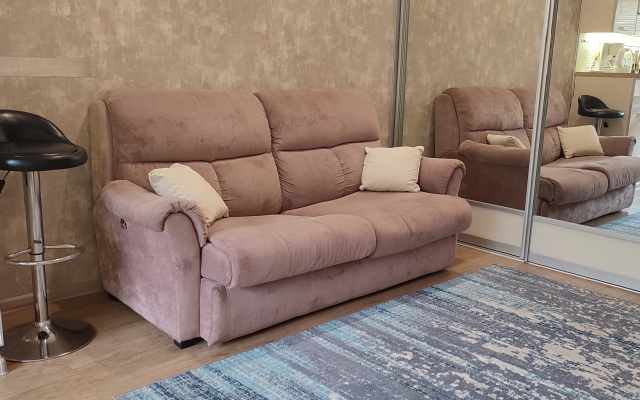 Zerkalnaya studiya Flat