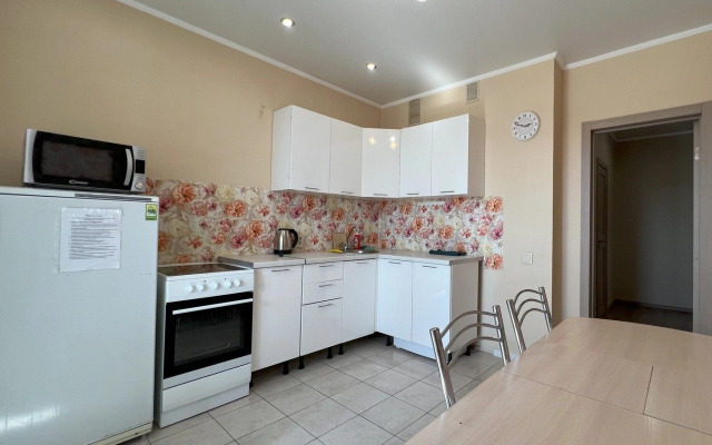 V Novom Dome V Tsentre Goroda Flat