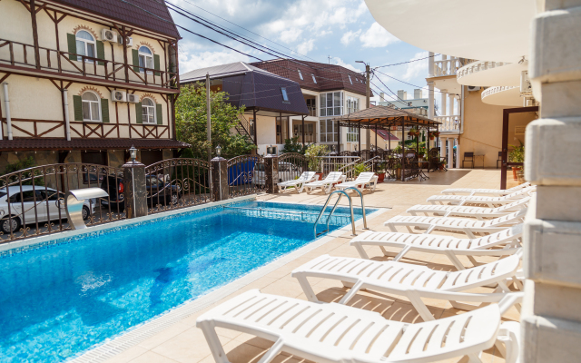 Natalya Guest House