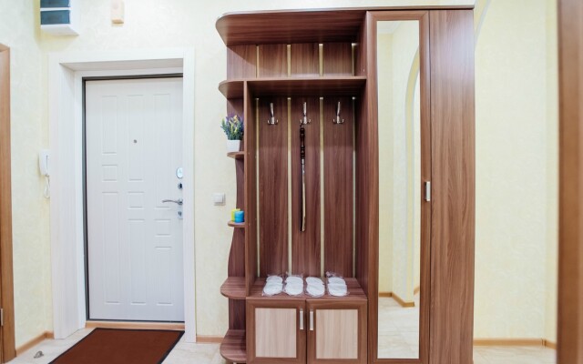 Апартаменты Двухкомнатные на Переулке хрустальном 27 на 15 этаже