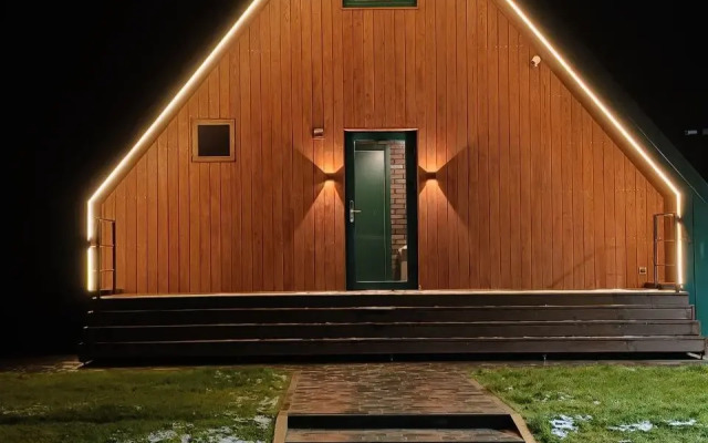 Частный дом с сауной и купелью на опушке леса