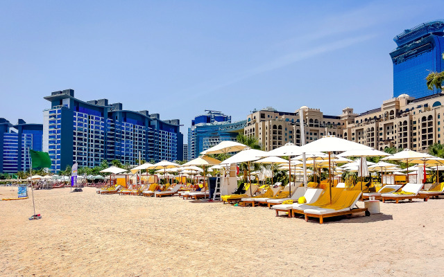 2B Fairmont Residence Palm Jumeira Sea View Apartments