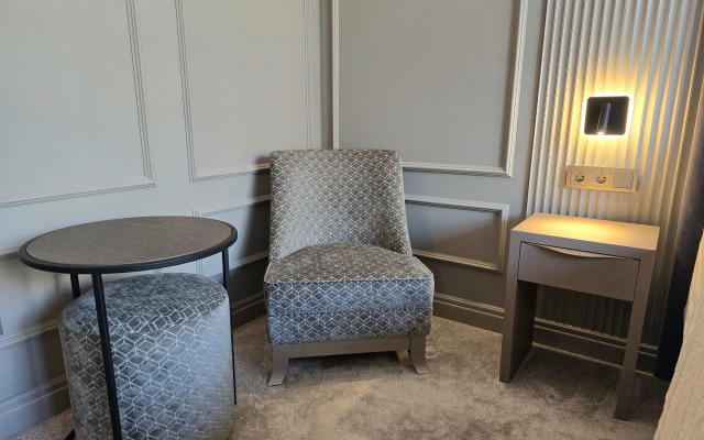 Mone 4* Apartments