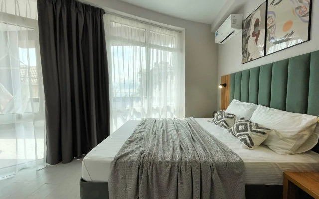 Dlya Troikh S Bolshim Balkonom, 3 Minuty Do Plyazha Аpartments