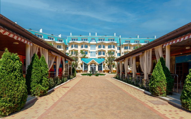 Yuzhnyij Parus Resort Hotel