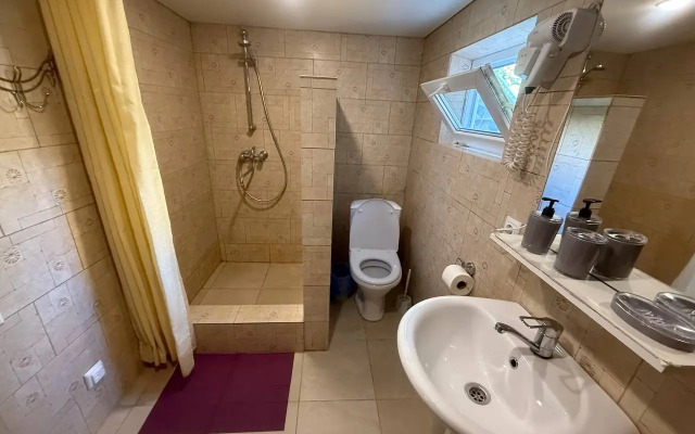 Chastny Sektor Guest House