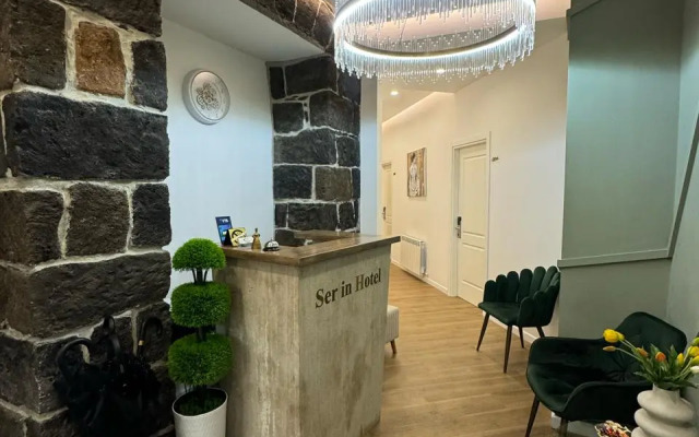 Hotel Ser In Hotel