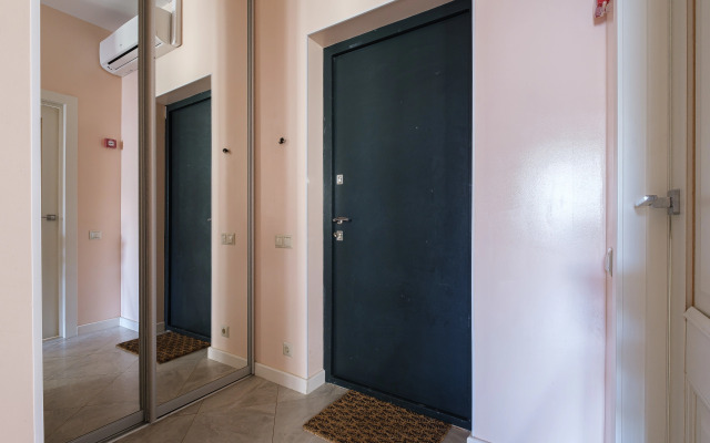 Dvukhkomnatnaya s Yevroremontom Flat