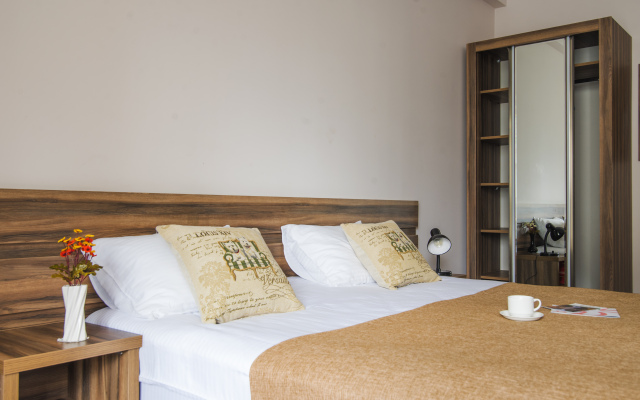 Day Room Art Hotel