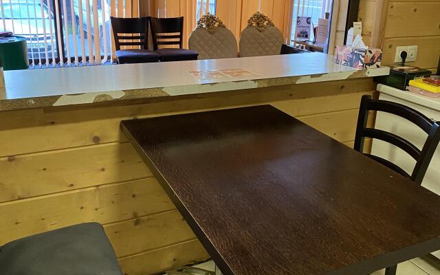 Отель Лукино