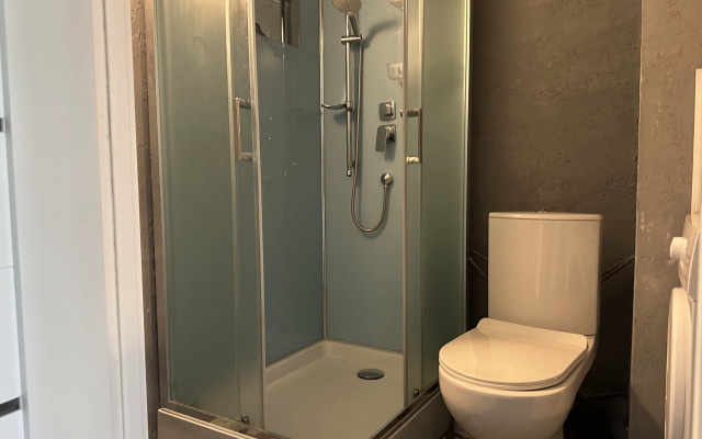 Na ulitse Sovremennikov 1 Flat