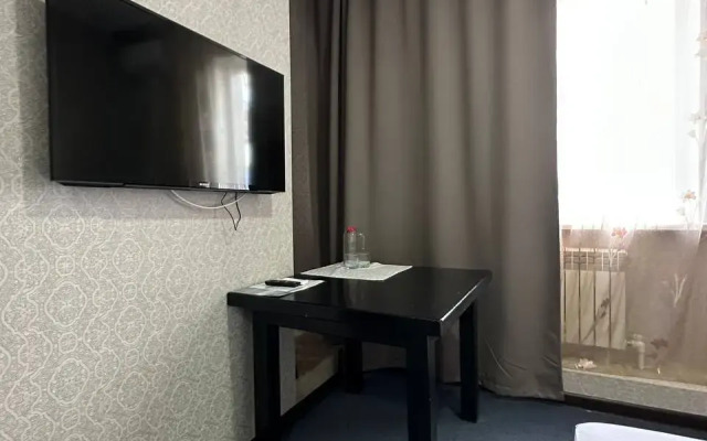 Mazhor Hotel