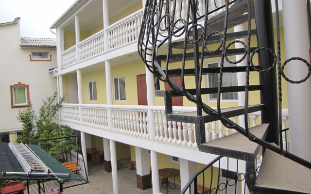 U Chizhika Guest House
