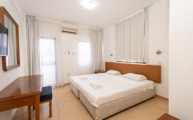 Flora Hotel Apartments