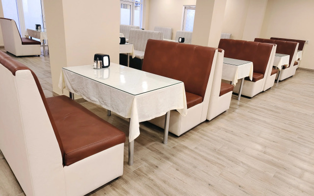 Отель Золотой Берег