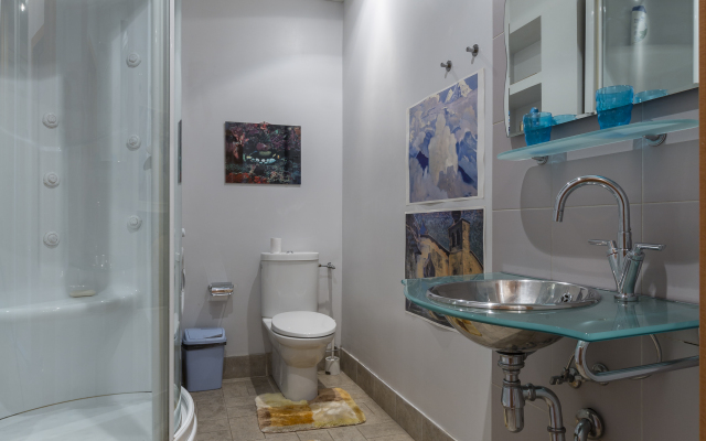 Квартира Malaya Konushennaya 12