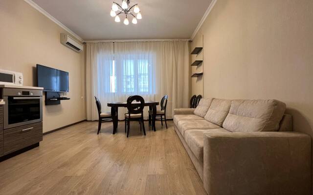 Trekhkomnatnaya Avtozavodskoye Shosse 37 Flat