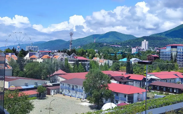 S Potryasayuschimi Vidami Apartments