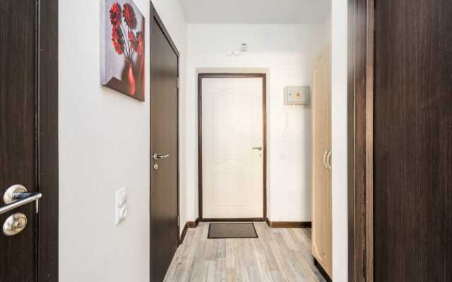 Na ulice Narodnogo opolcheniya 6 Apartments