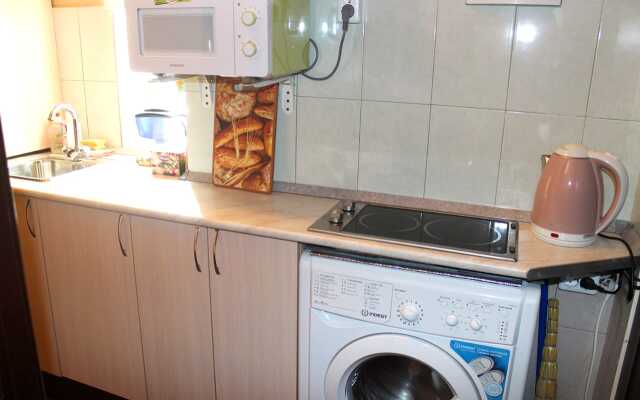 Uyutnaya Kvartira V Tsentre Rostova Flat