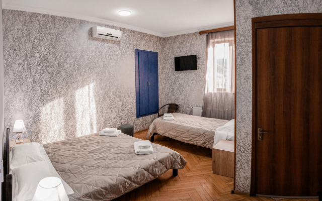 Lotus Hotel
