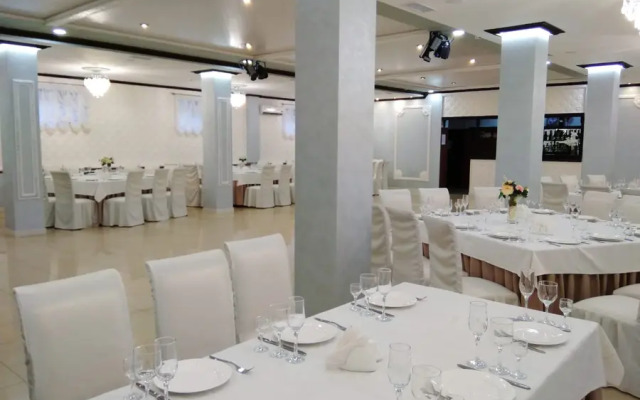 Отель Гранд Лион