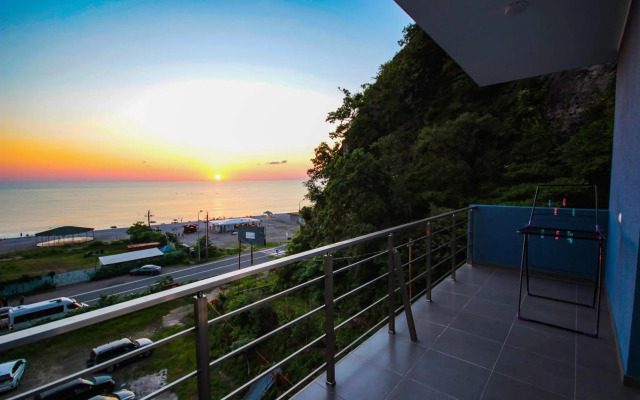 Guesthouse 99, Guest House