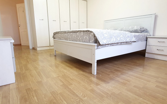 2kh-Komnatnye Sinyaya Ptitsa Apartment