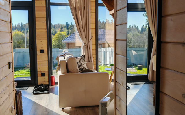 Частный дом Уютный  в Изумрудном