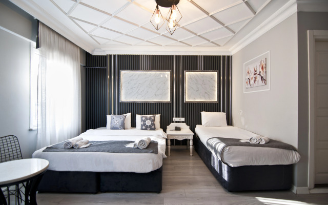 Nova City Hotel