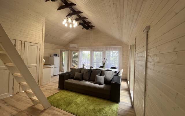 Veselye Gusi Glamping