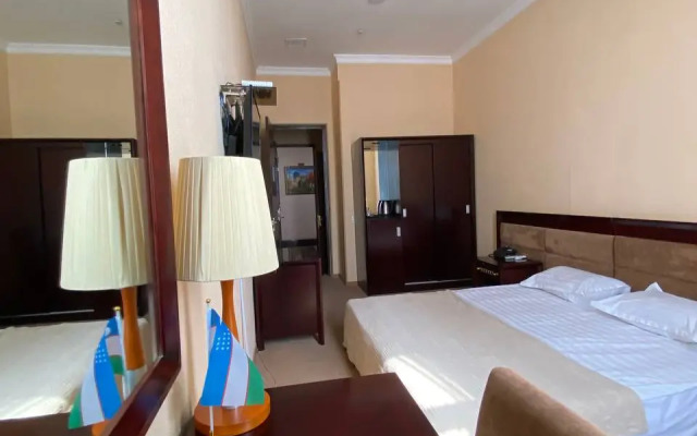 Hamkor Hotel