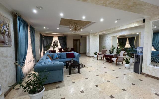 Hotel Luxurious