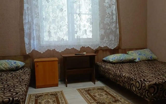 Uyut Guest House