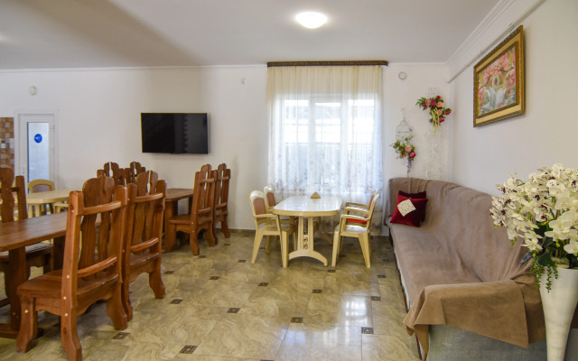 Ellada Guest House