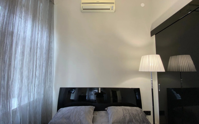 Dizaynerskaya V Tsentre Yaroslavlya Flat