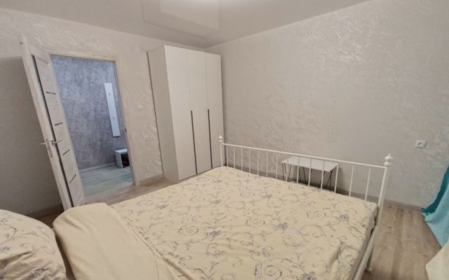 2-Komnatnaya Uyutnaya Ul,dachnaya, 28 Flat