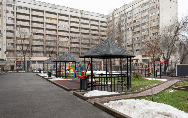 Na Arbate v Istoricheskom Tsentre Almaty Flat