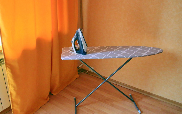 Na Pushkinskoy naberezhnoy Flat