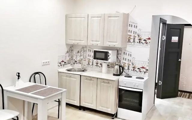 Квартира Уютная студия рядом с ТРЦ АУРА