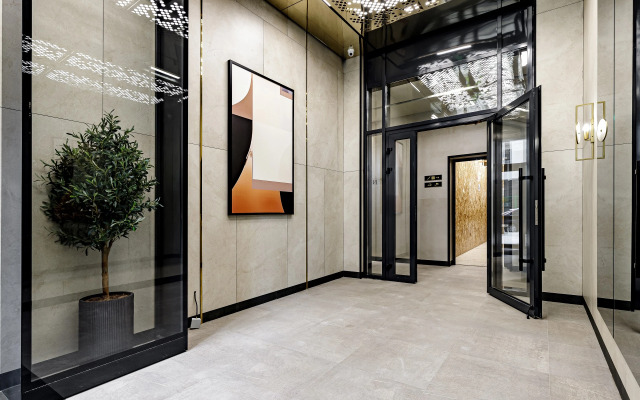 Апартаменты VIP студия с роскошной ванной у панорамного окна