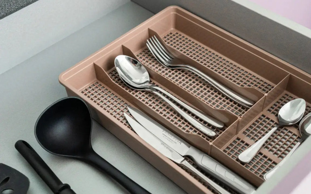 Апартаменты-студия Цветы 30 кв.м. с двуспальным диваном и панорамными окнами, 6 этаж