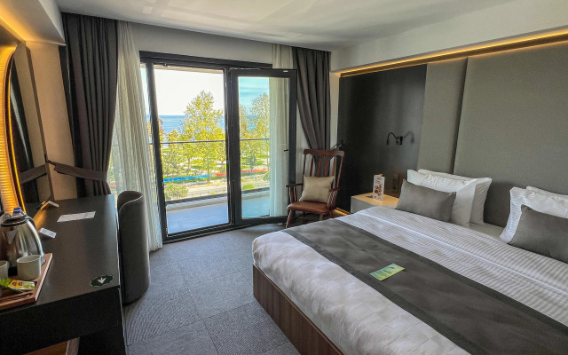 Sera Lake Center Hotel