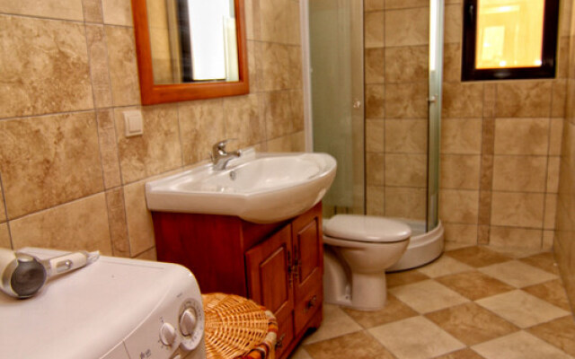 Astra2 Villa