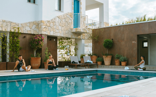 Liv & Co Suites & Villas Apartment Hotel