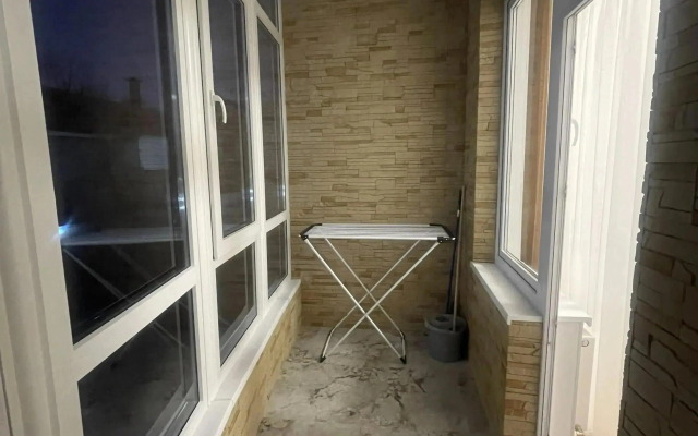 Flat Tsentralnoye Mesto Dvukhkomnatny Lyuks