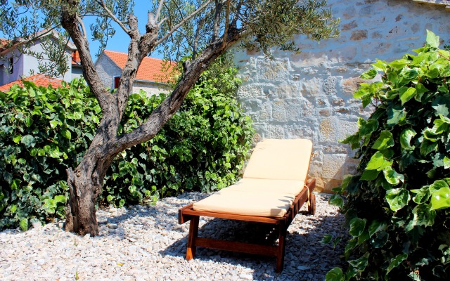Maruka Villa