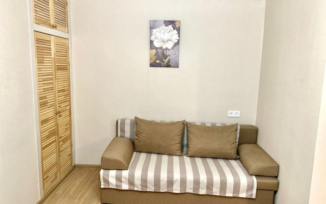 Odnushka Na ploschadi Gorykogo Apartments