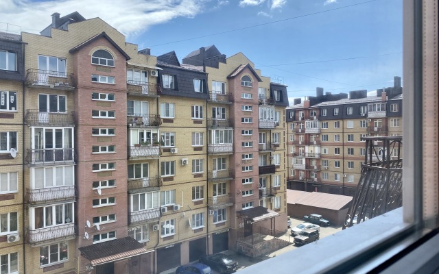 Dvukhkomnatnaya ryadom s kurortnoy zonoy Flat