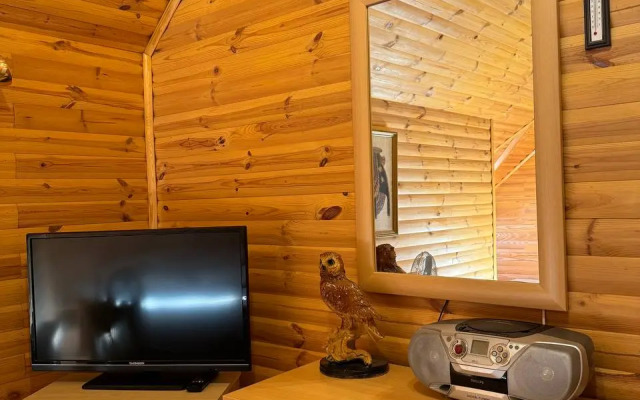 S Banej U Zvonnitsyi Monastyirya Privat House